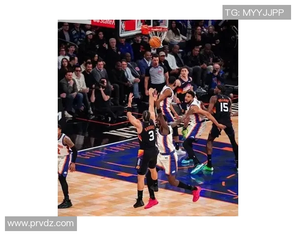 太阳客场击败黄蜂，布克单节狂砍23分