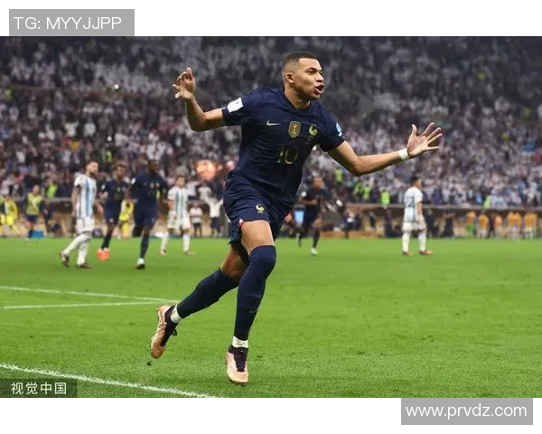 姆巴佩荣膺欧洲金靴奖，成为最年轻得主，创历史纪录